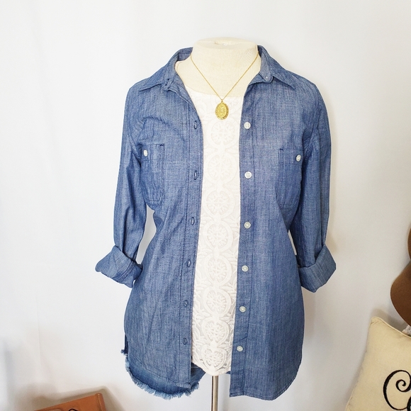 Blue Old Navy Button-Down Chambray - Size XS (EUC) - Picture 2 of 8